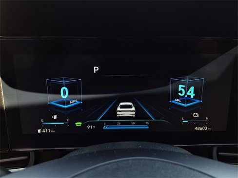 Used 2023 Hyundai Elantra Limited w/ Preferred Accessory Package image 14