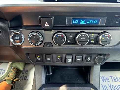 Used 2023 Toyota Tacoma TRD Off-Road image 29