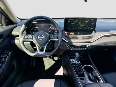 Used 2025 Nissan Altima 2.5 SL image 23
