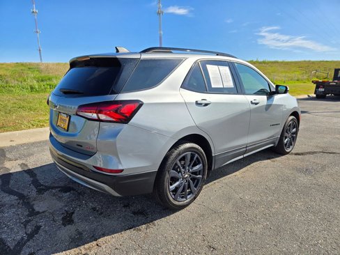 Used 2024 Chevrolet Equinox RS image 3