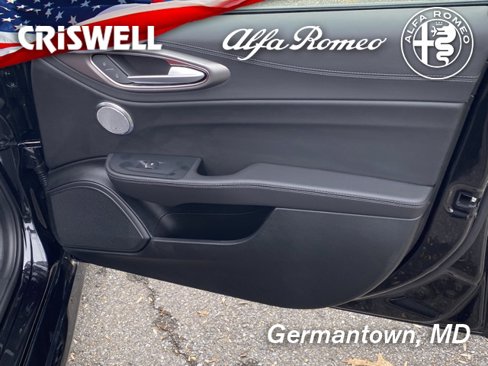 New 2025 Alfa Romeo Giulia AWD image 37