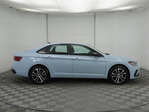 New 2025 Volkswagen Jetta Sport image 5