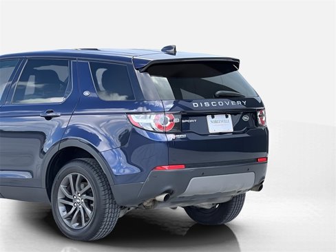 Used 2019 Land Rover Discovery Sport SE image 9
