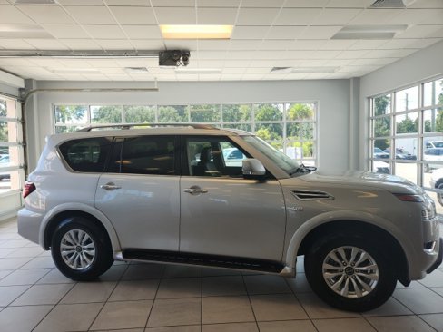 Used 2021 Nissan Armada SV image 8