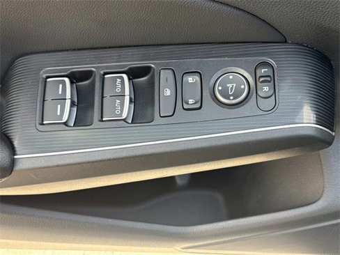 Used 2022 Honda Civic Touring image 11