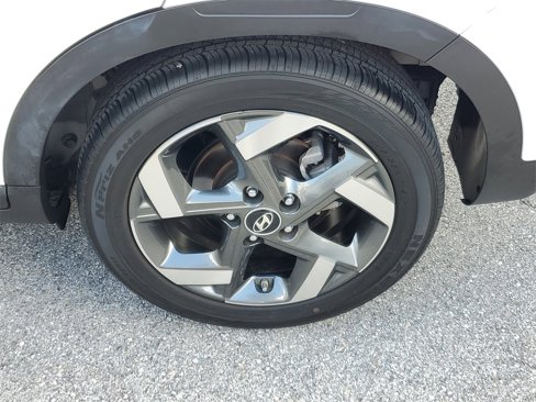 Certified 2023 Hyundai Venue SEL image 5