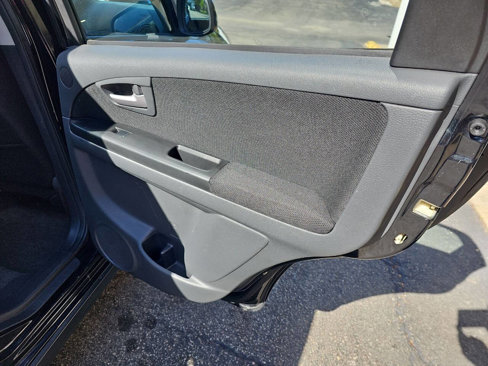 Used 2011 Suzuki SX4 Premium image 24