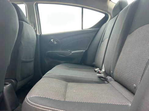 Used 2016 Nissan Versa SV image 15