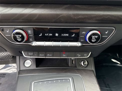Used 2019 Audi Q5 2.0T Premium Plus image 29
