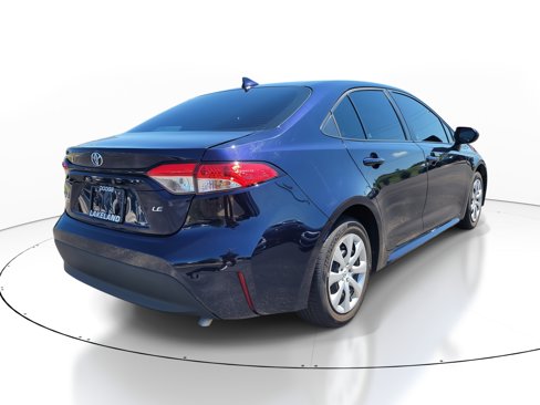 Used 2023 Toyota Corolla LE image 4