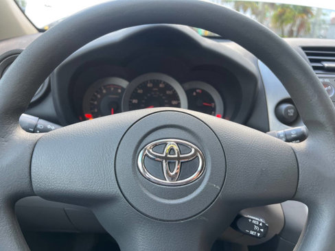 Used 2006 Toyota RAV4 2WD image 12