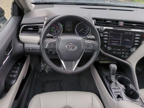 Used 2019 Toyota Camry SE image 14