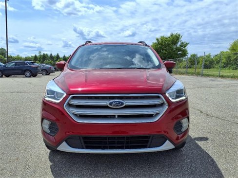 Used 2019 Ford Escape SEL image 2