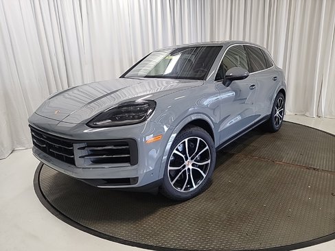 New 2025 Porsche Cayenne image 1