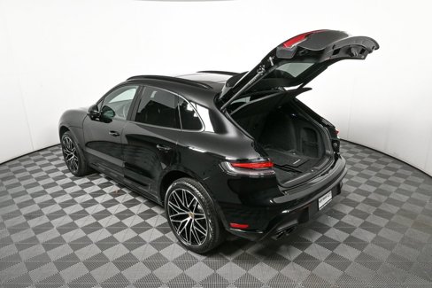 Used 2025 Porsche Macan image 33