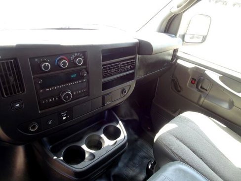 Used 2015 Chevrolet Express 3500 image 26
