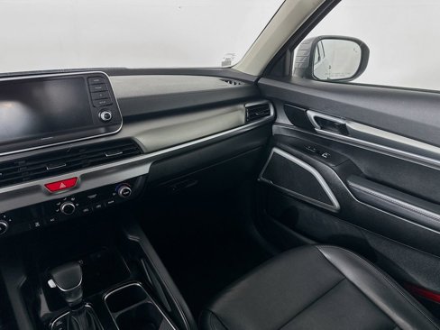 Used 2020 Kia Telluride LX image 28