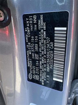 Used 2022 Hyundai Venue Limited image 16