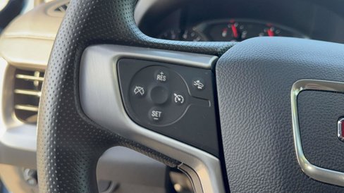 Used 2024 GMC Terrain SLE image 27