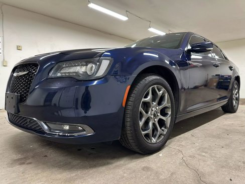 Used 2015 Chrysler 300 S w/ 300S Premium Group image 4