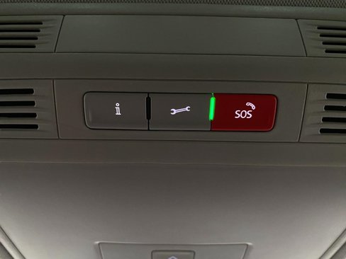 New 2025 Volkswagen Taos SE image 21