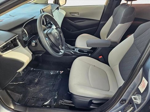 Used 2021 Toyota Corolla LE image 14