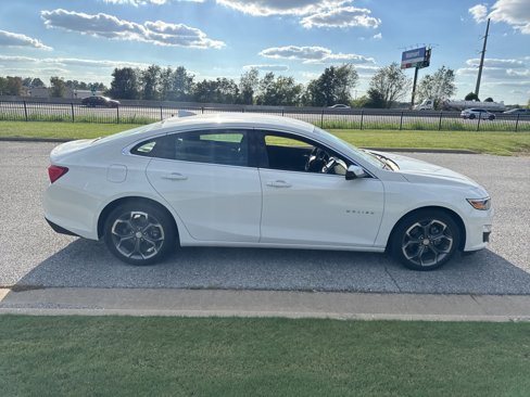 Used 2023 Chevrolet Malibu LT image 4