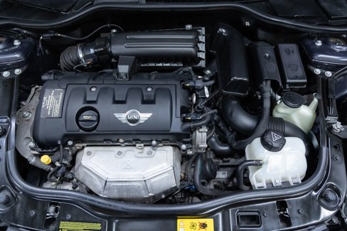 Used 2014 MINI Cooper Convertible image 6
