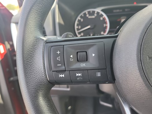 Used 2022 Nissan Rogue SV image 28