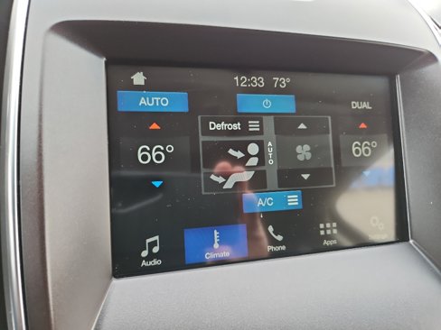 Used 2018 Ford Edge Titanium image 27