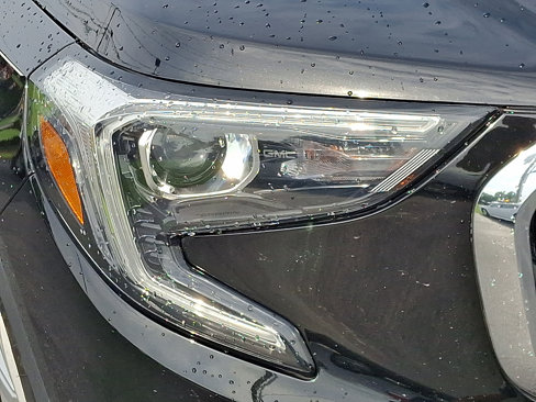 Used 2018 GMC Terrain SLE image 9