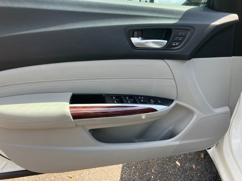 Used 2016 Acura TLX image 29