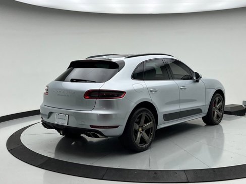 Used 2017 Porsche Macan Turbo image 7