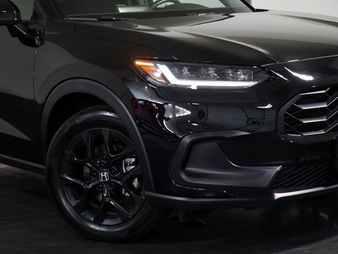 Used 2025 Honda HR-V Sport image 8