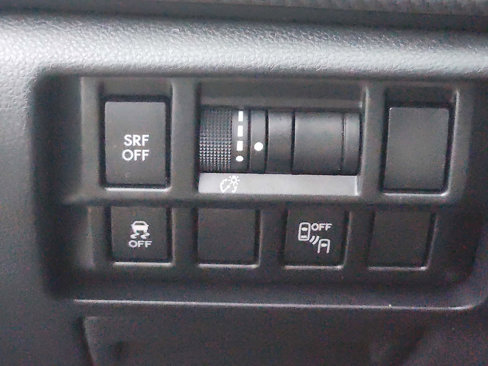 Used 2019 Subaru Crosstrek 2.0i Premium w/ Eyesight System image 23