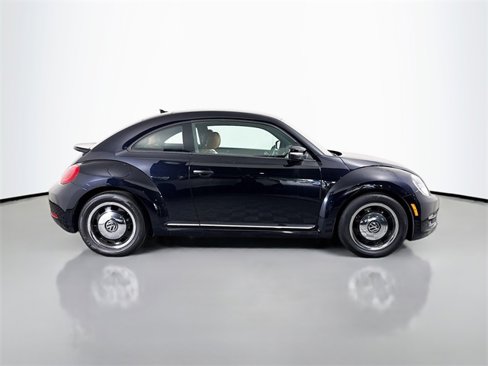Used 2016 Volkswagen Beetle 1.8T Classic image 8