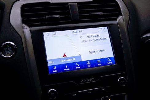 Used 2020 Ford Fusion SE image 28