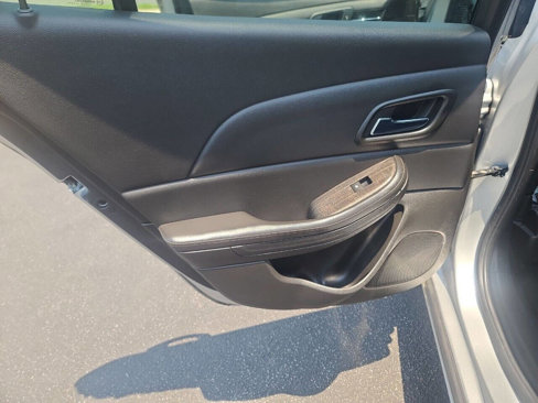 Used 2016 Chevrolet Malibu LTZ image 24
