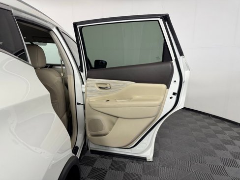 Used 2018 Nissan Murano SL w/ Cargo Package image 30