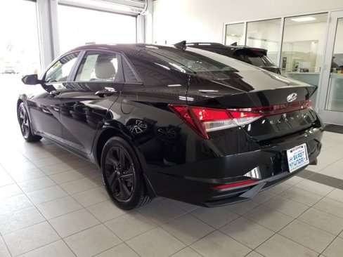 Used 2021 Hyundai Elantra SEL w/ Convenience Package image 20