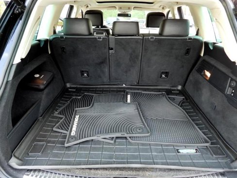Used 2016 Volkswagen Touareg Sport image 27
