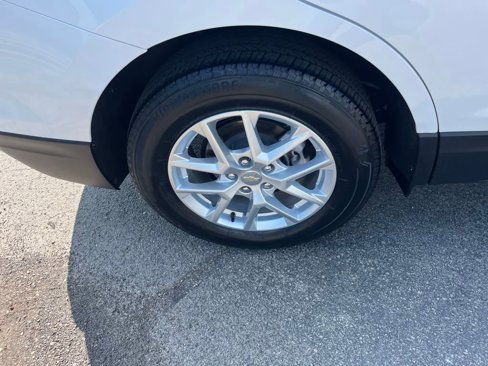 Used 2024 Chevrolet Equinox LT image 33