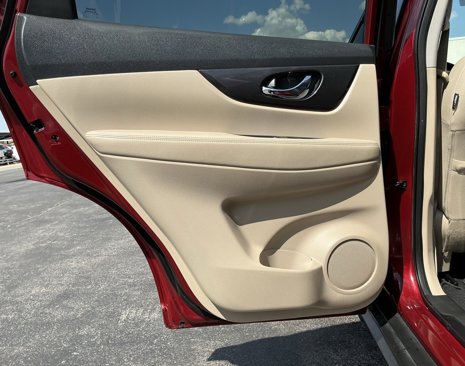 Used 2020 Nissan Rogue SV w/ Premium Package image 41