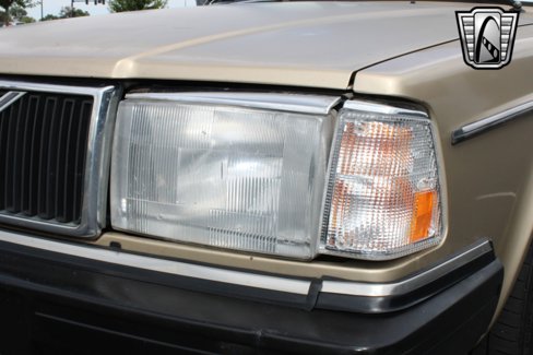 Used 1989 Volvo 240 Wagon image 9