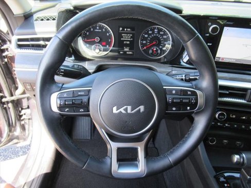 Used 2022 Kia K5 EX w/ EX Premium Package image 16