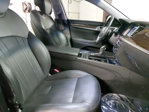 Used 2016 Hyundai Genesis 3.8 image 10