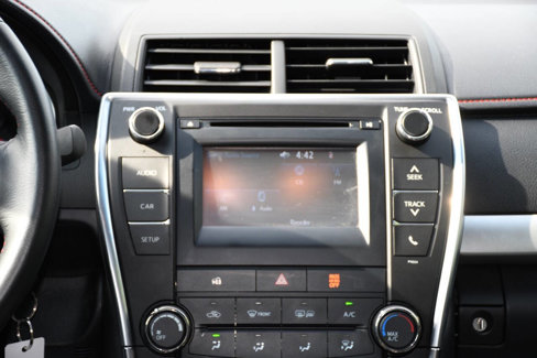Used 2016 Toyota Camry SE image 26