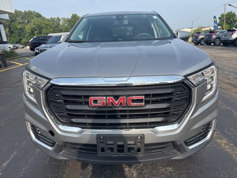 Certified 2024 GMC Terrain SLE image 2