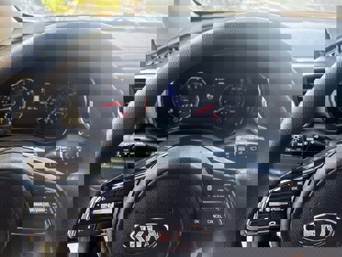 Used 2021 Kia Sportage LX image 37