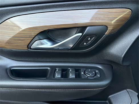Used 2018 GMC Terrain SLE image 21